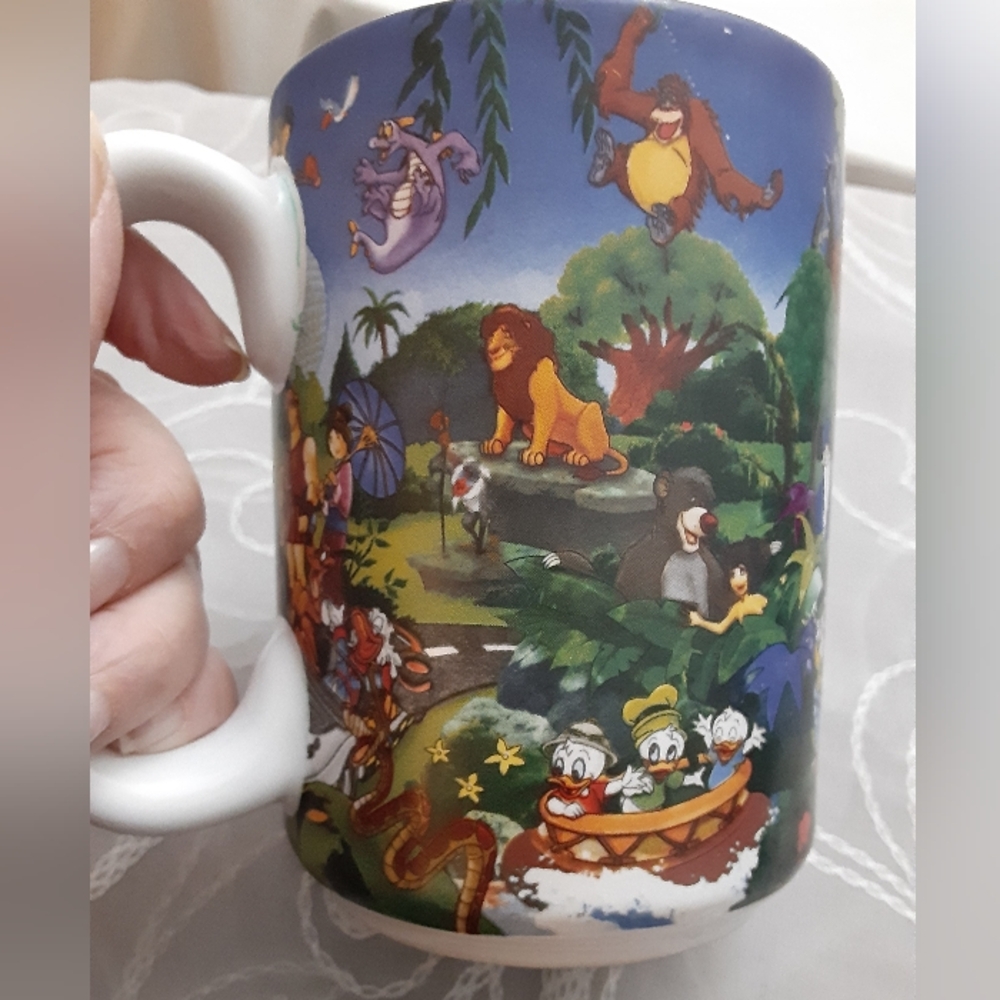 Walt Disney World Resort Mom Coffee/Tea Mug Mickey Minnie Donald Goofy &  More